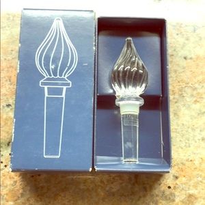 Brand new crystal Towle wine topper Austrian cryst